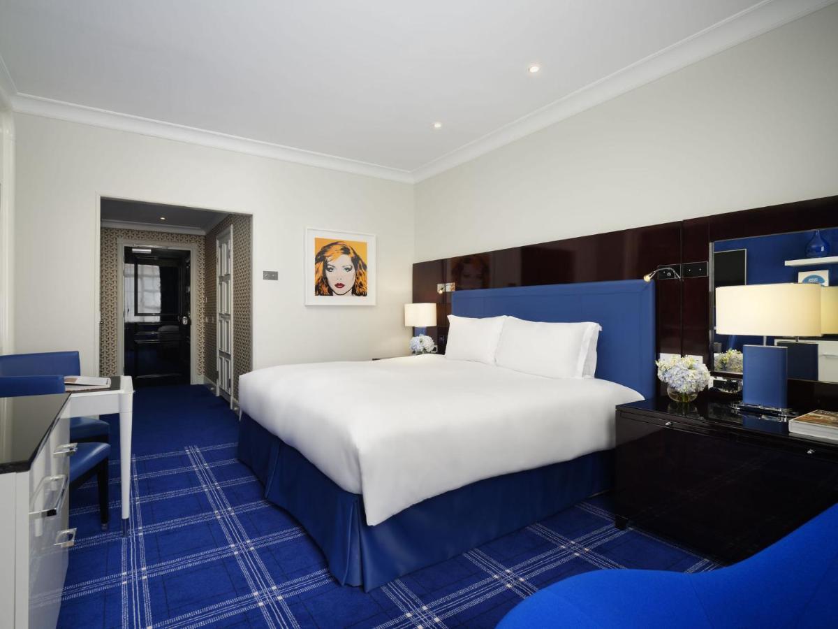 Sofitel London St James Exterior photo A room at the London West End
