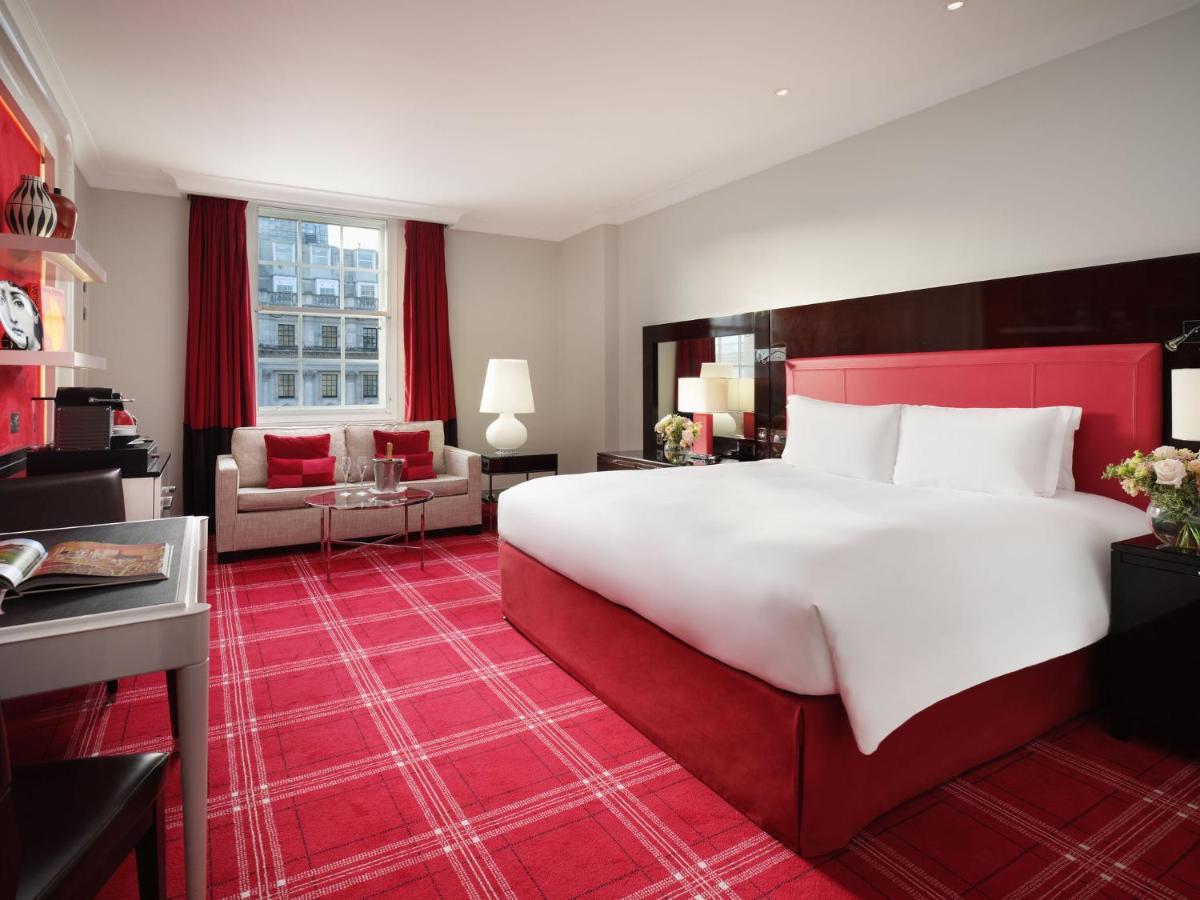 Sofitel London St James Exterior photo A room at the Mandarin Oriental London