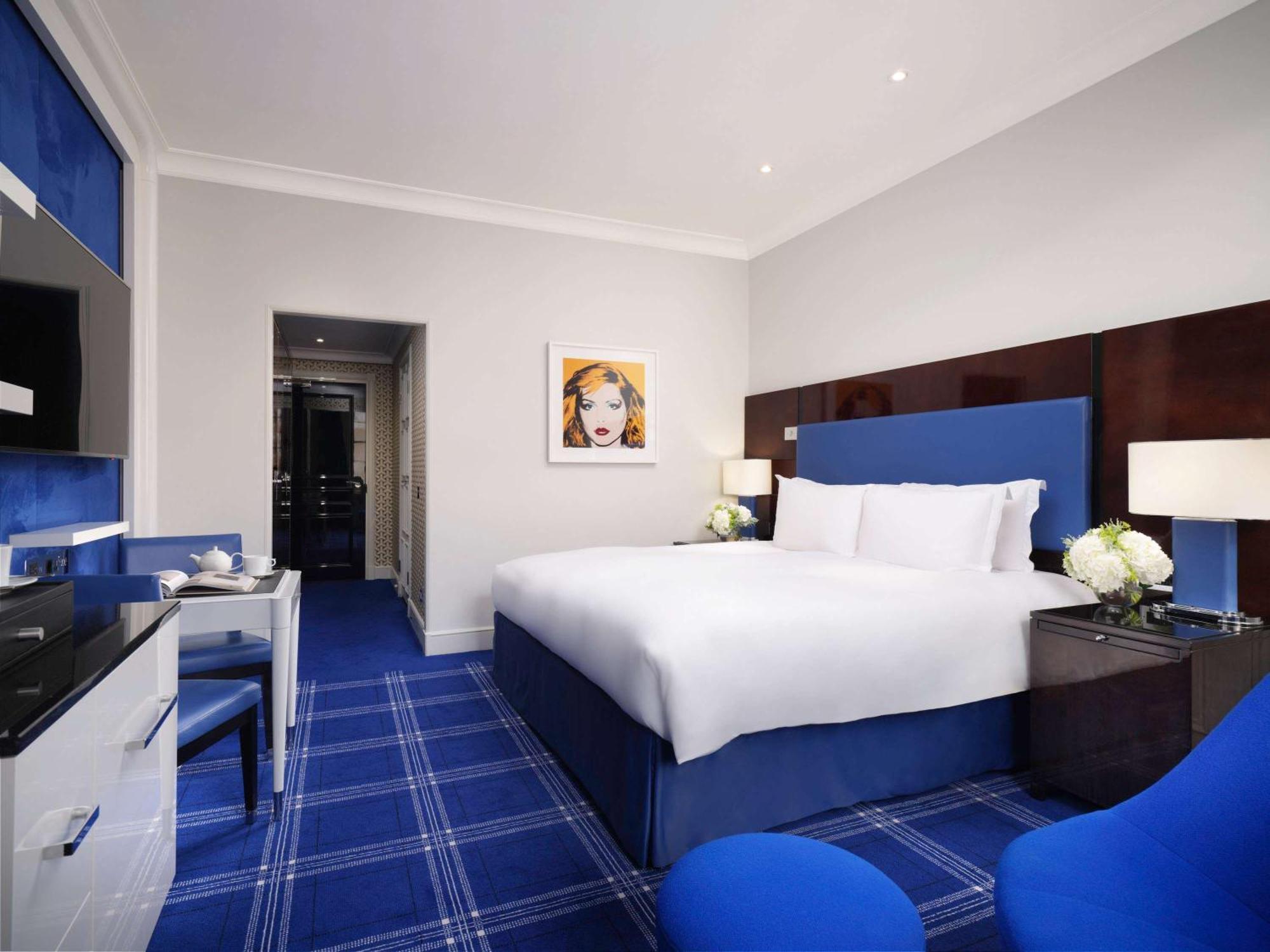 Sofitel London St James Exterior photo A room at the London West Hollywood