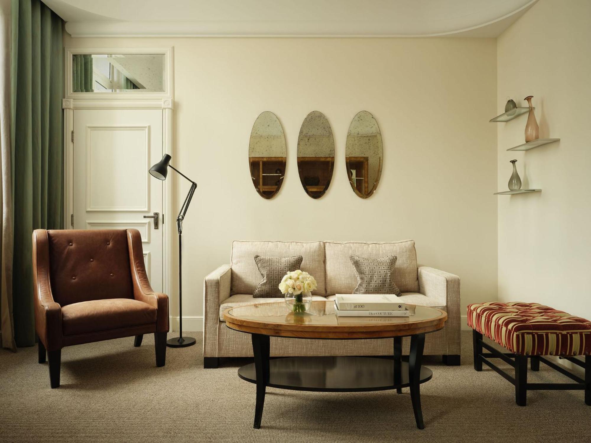 Sofitel London St James Room photo A living room